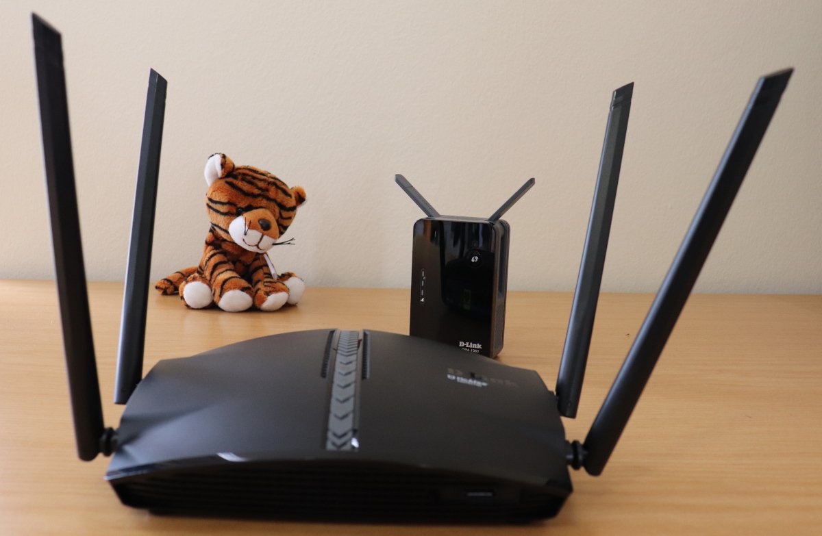 D-Link EXO DIR-1360 & DRA-1360 Mesh Extender 2